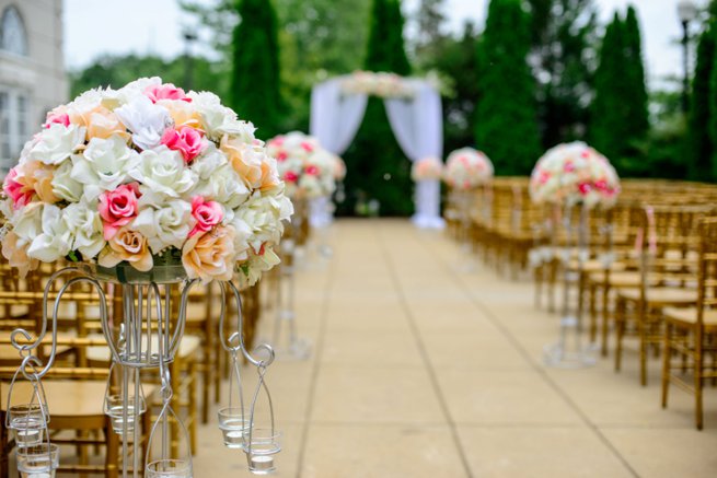 Wedding aisle with flowers | Kelly Chandler Consulting