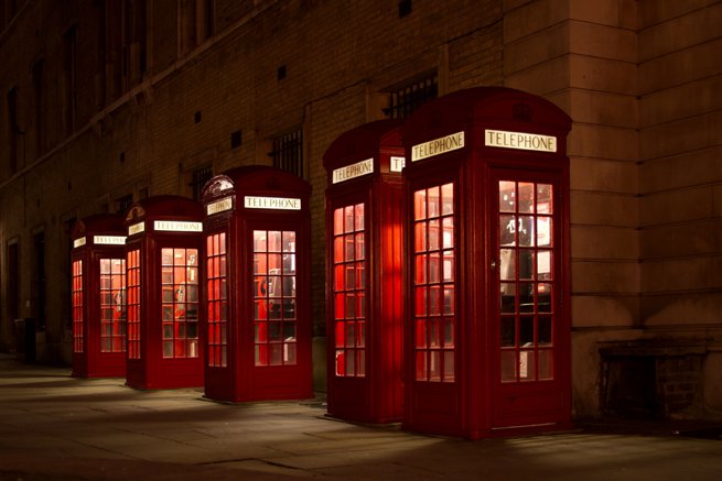 red phone boxes | Kelly Chandler Consulting